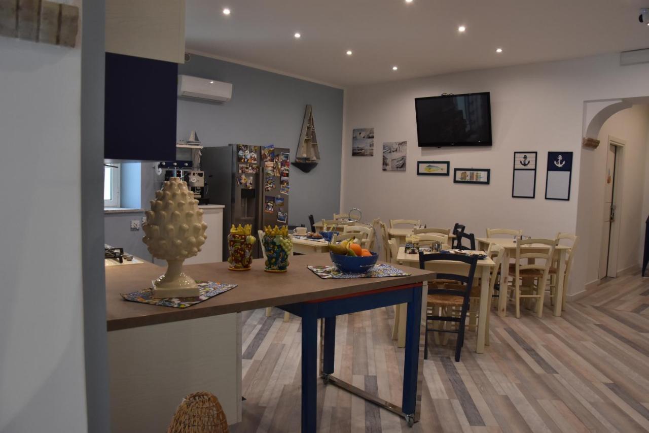 B&B Marina Blu 지아르디니낙소스 외부 사진